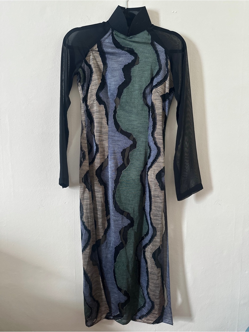 Sheer Long-Sleeve Wave-Pattern Midi Open Side Dress with a High Mandarin Collar